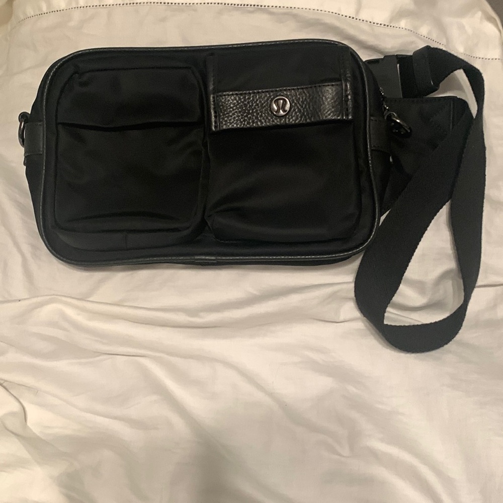 Lululemon - Belt Bag